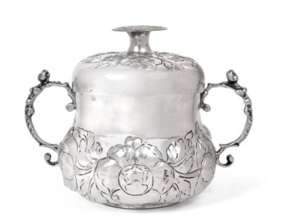 Lot 94 - A Charles II Provincial Silver Twin Handled Porringer and Cover, Marmaduke Best, York 1674, the...