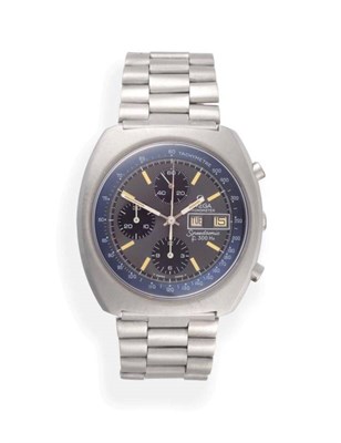 Lot 140 - A Stainless Steel Electronic Calendar Chronograph Wristwatch, signed Omega, Chronometer f300...