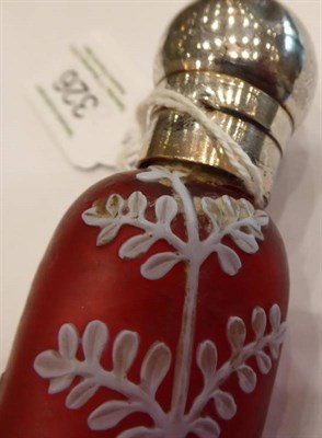 Lot 326 - A Silver Mounted Stourbridge Cameo Glass Scent Flask, attributed to Thomas Webb & Sons, the...