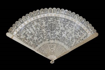 Lot 370 - A Chinese Export Ivory Brisé Fan, Canton, late 18th/early 19th century, the guards carved with...