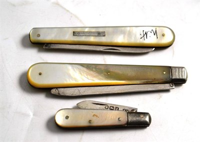 Lot 349 - Three silver and mother-of-pearl penknives