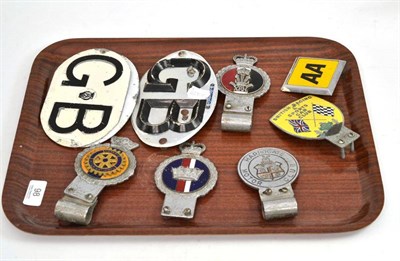 Lot 98 - Five enamel chrome car badges, an AA badge and three ";GB"; plates