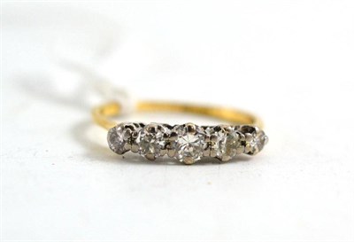 Lot 124 - A diamond five stone ring