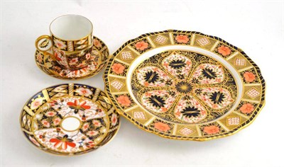 Lot 153 - A Derby plate, a coffee cup and saucer and another saucer