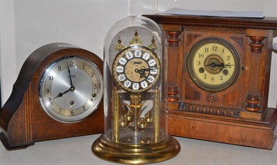 Lot 317 - A chiming mantel clock, anniversary timepiece and a striking mantel clock (3)