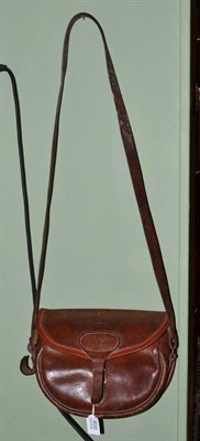 Lot 400 - A leather cartridge bag