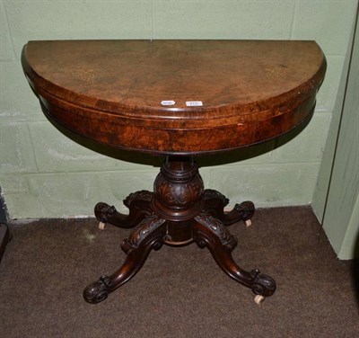 Lot 475 - Victorian fold-over table