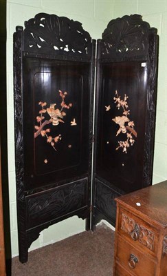 Lot 484 - A Japanese lacquer screen and an oak wall mounted coat rack