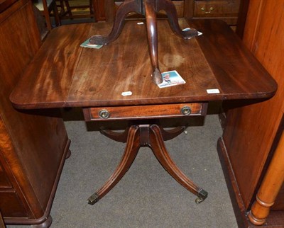 Lot 520 - George III pedestal table