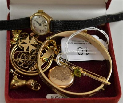 Lot 10 - An early 20th century bar brooch, a 9ct gold cased lady's wristwatch, assorted charms, earrings etc
