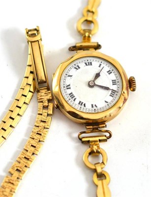 Lot 162 - A 9ct gold cased lady's wristwatch and a damaged bracelet
