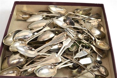 Lot 33 - A large quantity of assorted 18th, 19th and 20th century silver teaspoons