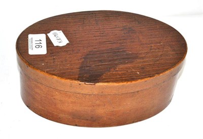 Lot 116 - A 19th century oval 'shaker' box and cover