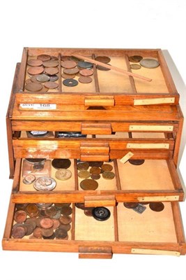 Lot 168 - Six drawer coin cabinet with a small quantity of silver and copper coins