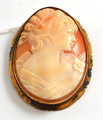 Lot 295 - 19th century cameo in gilt mount