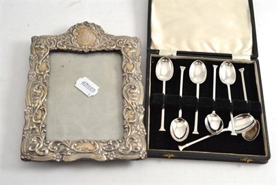 Lot 321 - A set of six coffee spoons, another and a picture frame, Birmingham 1901