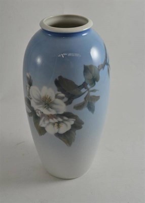 Lot 346 - A floral Copenhagen vase