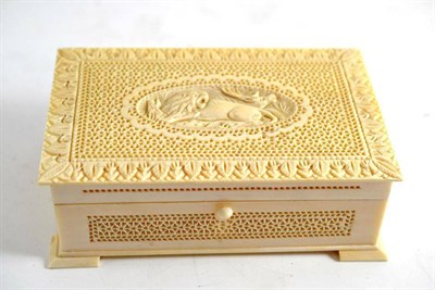 Lot 410 - Carved ivory trinket box