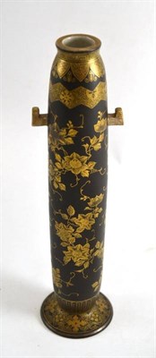 Lot 433 - Japanese 'Komei' style porcelain vase