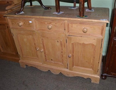 Lot 503 - Pine sideboard dresser