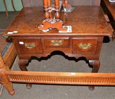 Lot 528 - 18th century oak lowboy