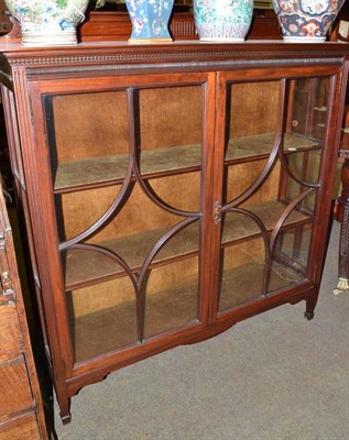 Lot 584 - Edwardian mahogany display cabinet