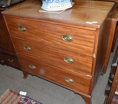 Lot 634 - A Regency mahogany chest of drawers