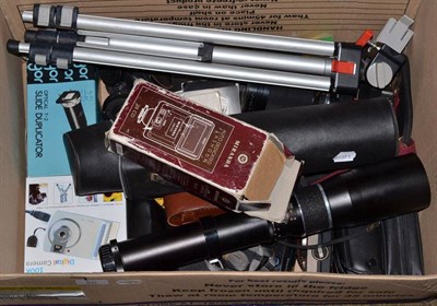 Lot 50 - A quantity of cameras and equipment