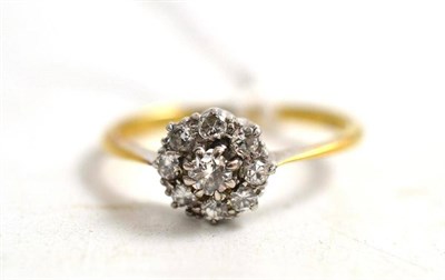 Lot 101 - A diamond cluster ring