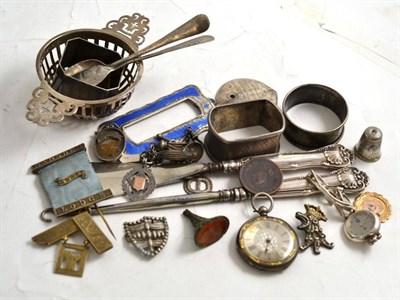 Lot 105 - A collection of silver including a silver gilt Masonic past masters jewel, seal fobs, scrap...
