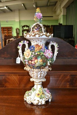 Lot 42 - A Chamberlains Worcester Porcelain Vase and Cover, circa 1830, of baluster form with crabstock...