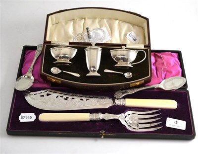 Lot 4 - Cased silver condiment set and plated items