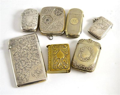 Lot 67 - Silver card case, two silver vestas and a plated vesta etc