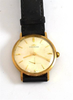 Lot 223 - A 9ct gold gentleman's Movado wristwatch