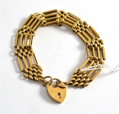 Lot 250 - A 9ct gold gate bracelet