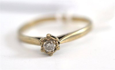 Lot 266 - An 18ct white gold diamond solitaire ring