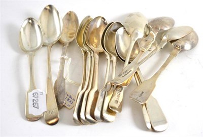 Lot 432 - A collection of fifteen assorted silver teaspoons, mostly fiddle pattern