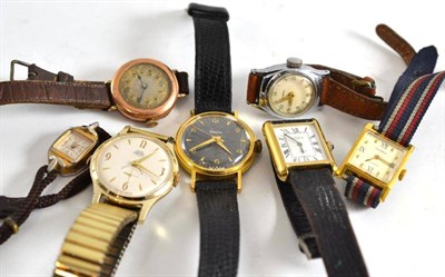 Lot 449 - A 9ct gold cased wristwatch and six others