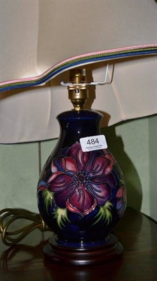 Lot 484 - A modern Moorcroft Anemone pattern lamp