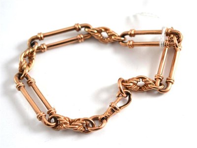 Lot 543 - A 9ct gold trombone link bracelet