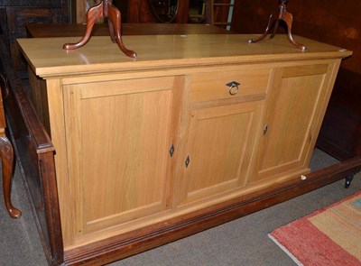 Lot 769 - A modern light oak sideboard