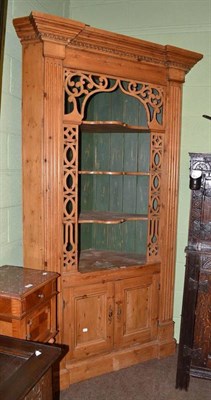 Lot 781 - Large pine corner cupboard