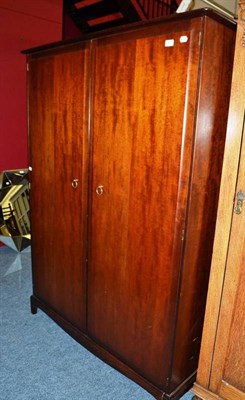 Lot 844 - Stag Minstrel mahogany double door wardrobe