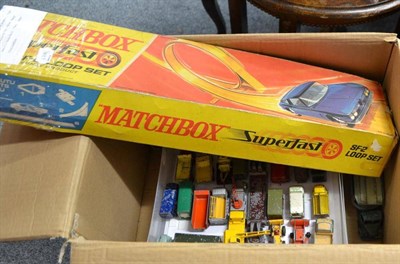 Lot 866 - A collection of unboxed Matchbox and Dinky models