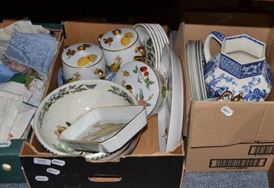 Lot 895 - A collection of Royal Worcester Evesham dinnerware, Portmeirion Botanic Garden wares etc (two...