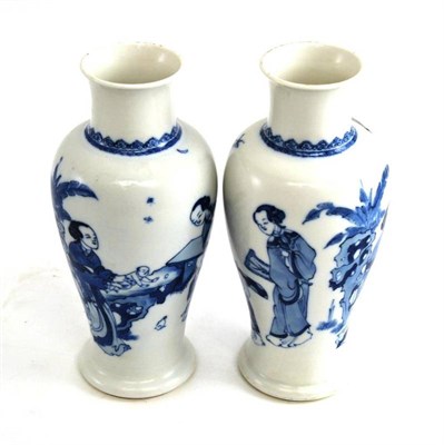Lot 28 - Pair of K'ang Hsi style vases