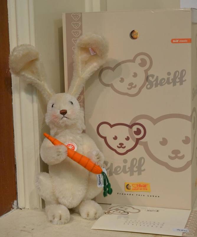 Steiff Brown Rabbit Lot 83 - Modern Steiff musical and mechanical white