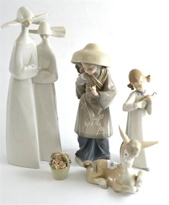 Lot 163 - Five pieces of Lladro, including a donkey, basket of flowers etc