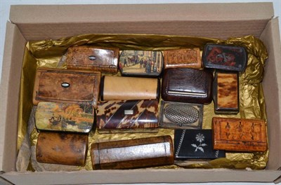 Lot 115 - Thirteen assorted snuff boxes of various forms including burr wood, papier mache, horn etc and...