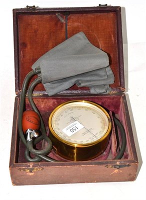 Lot 150 - A Hill & Barnard sphygmometer in original case